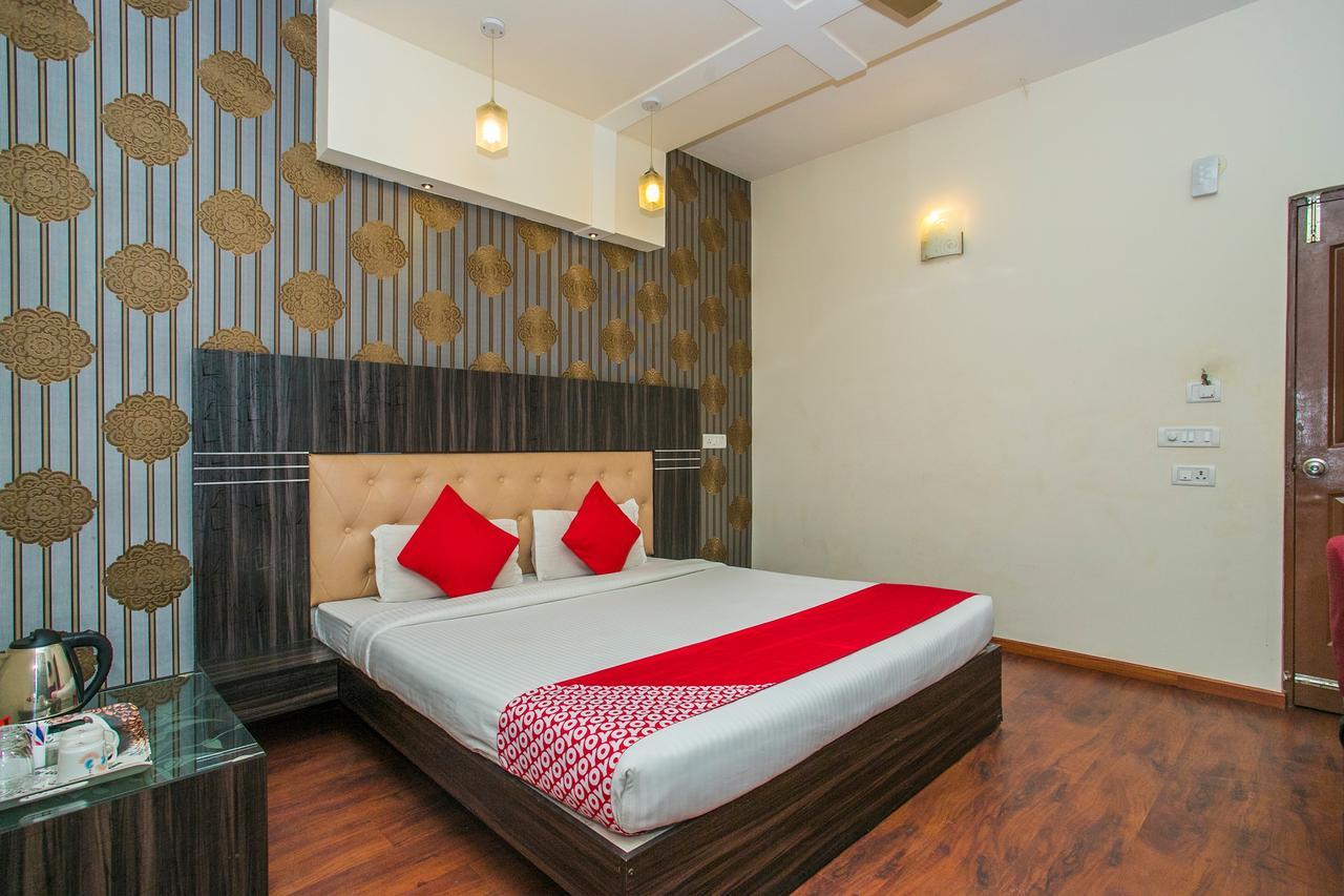 Hotel Venkat Presidency Bangalore Exterior foto